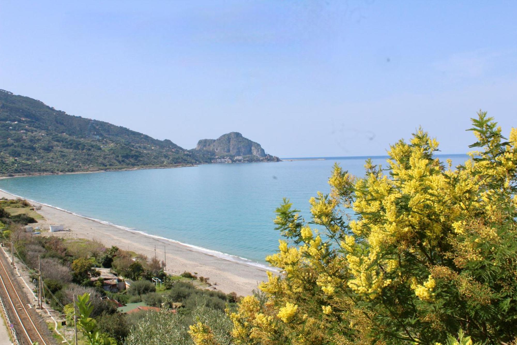 Yoursea Home Sant'Ambrogio  Buitenkant foto